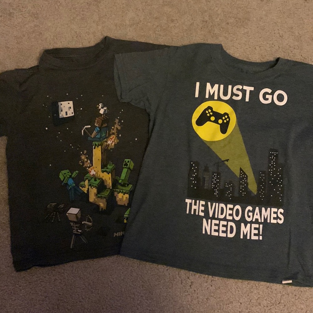 Boys game T-shirt size 8